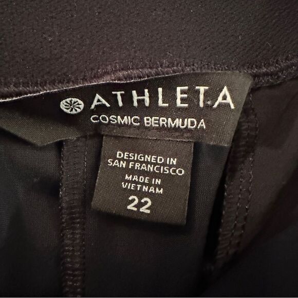 Athleta cosmic Bermuda - Picture 2 of 3